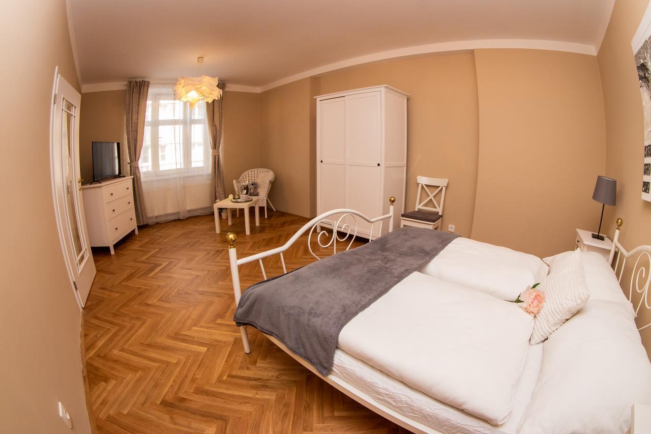 Apartman U Krale Tylova 515 Jicin Exterior photo
